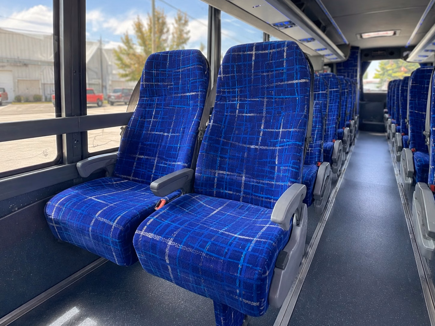 columbus blue jackets charter bus rentals to nationwide arena